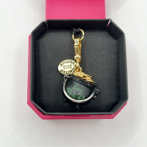 Juicy Couture pot of gold charm - Picture 1 of 3